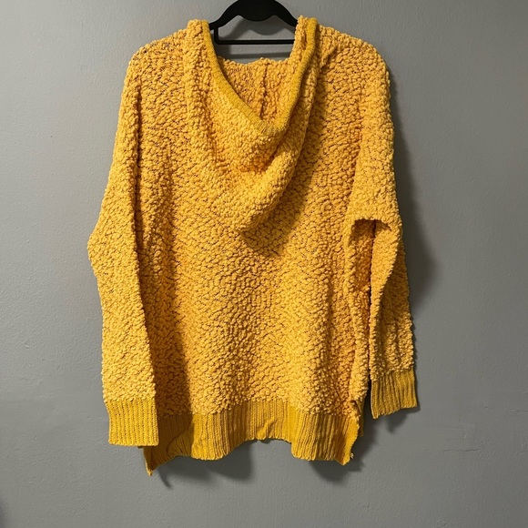 NWT Miracle Popcorn Chenille Sweater Hoodie in Yellow. Size M/L - Picture 2 of 6